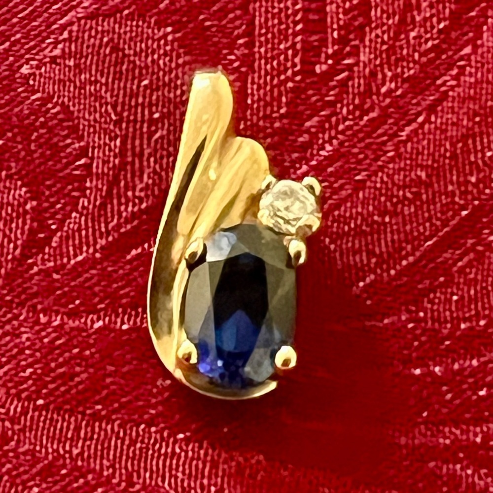 10K Yellow Gold London Blue Topaz & CZ Pendant 0.76g November Birthstone